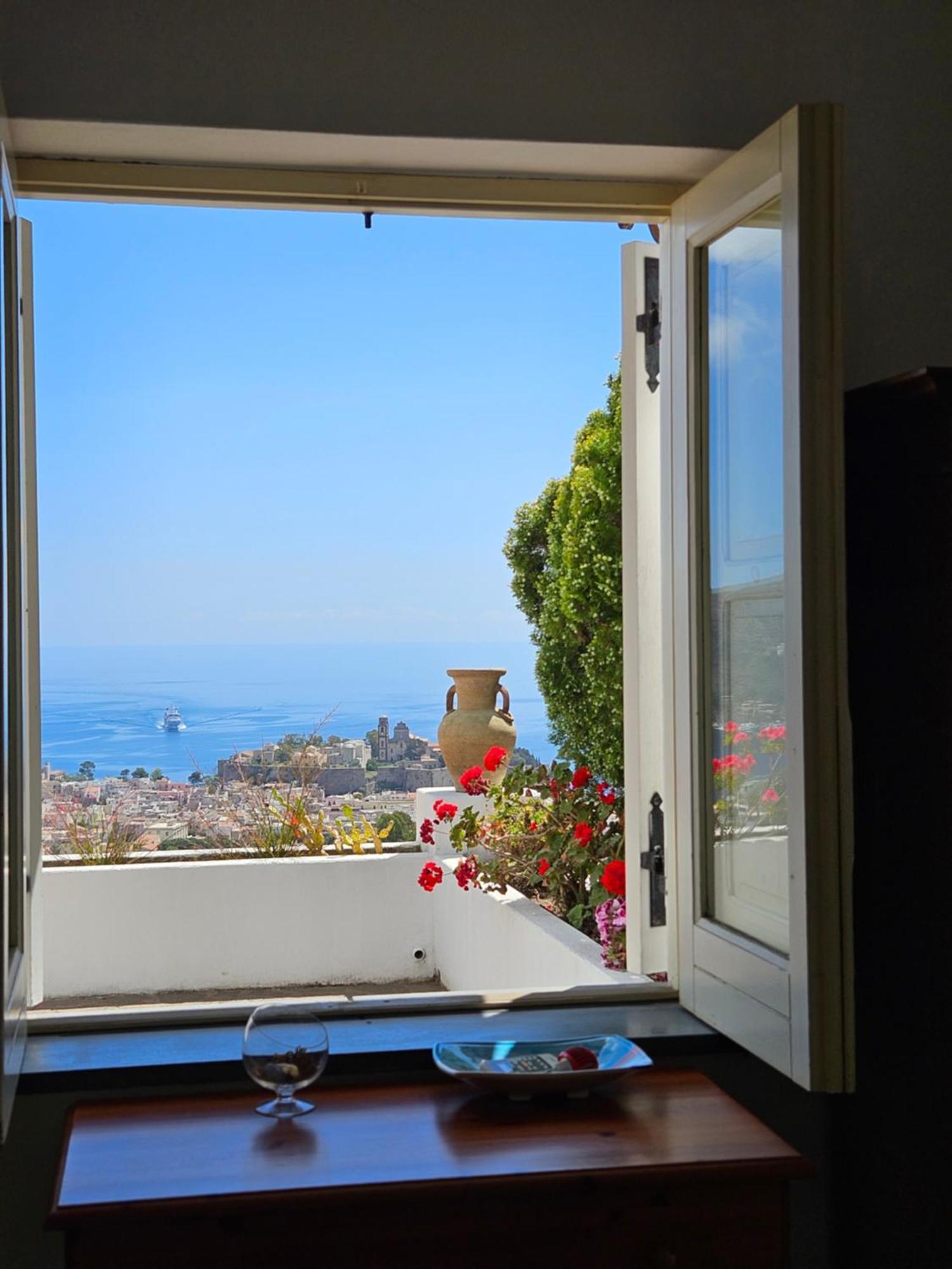 Villa Belvedere Lipari  Eksteriør billede